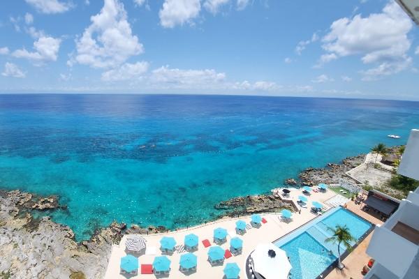 Deluxe Oceanfront Doble